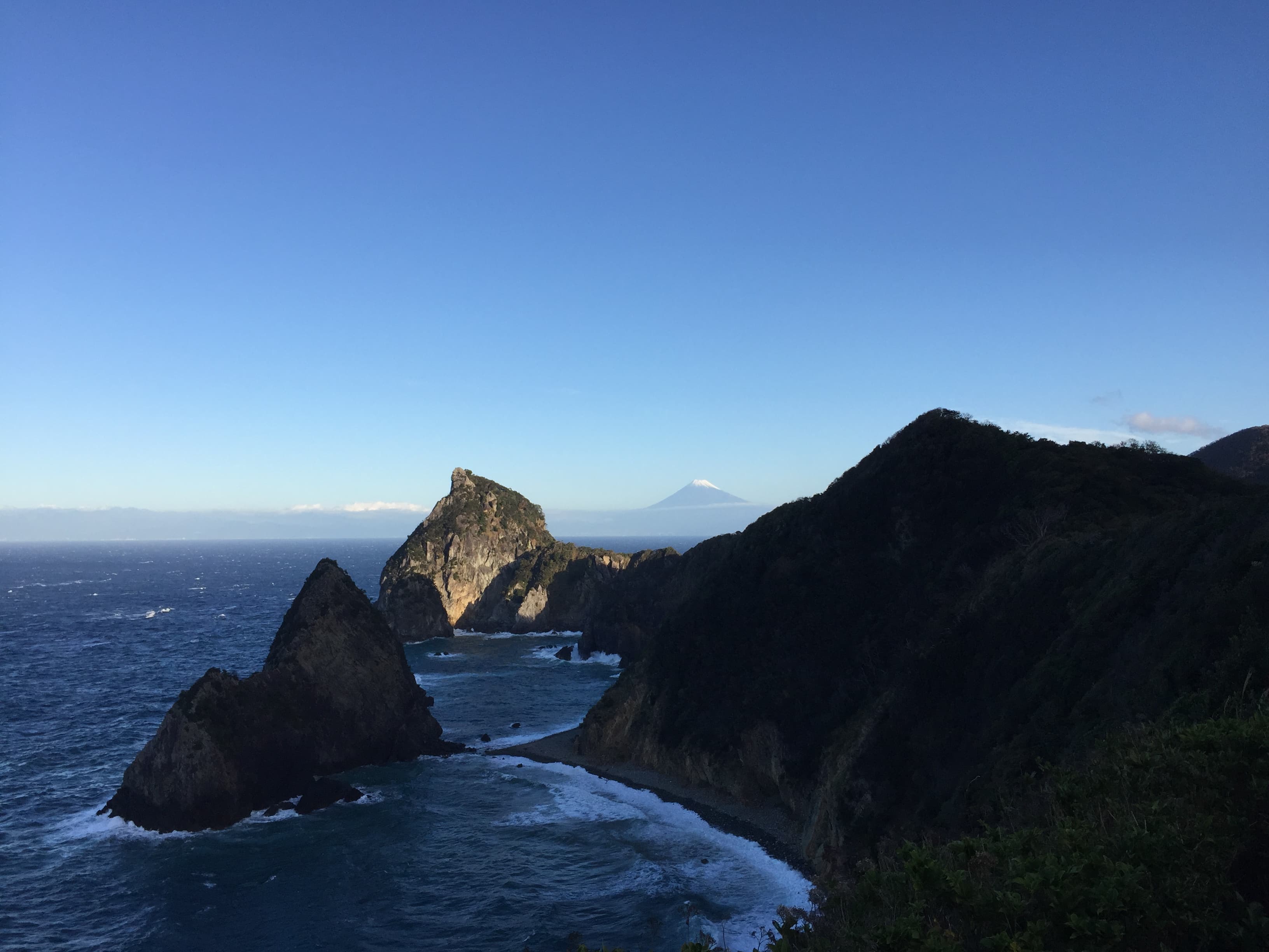 雲見夕陽と潮騒の岬オートキャンプ場